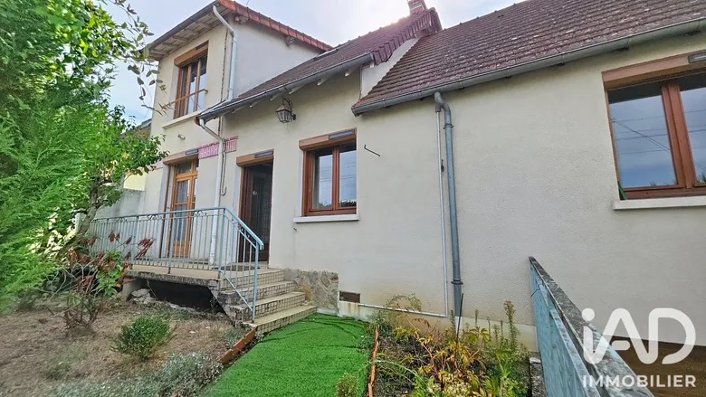 Maison 7 pièces 142 m² · à Moulins · 142 m² · 125 000 €