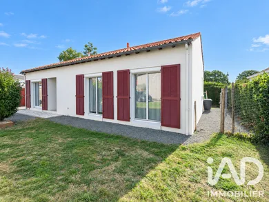 Maison à Essarts-en-Bocage (85140)