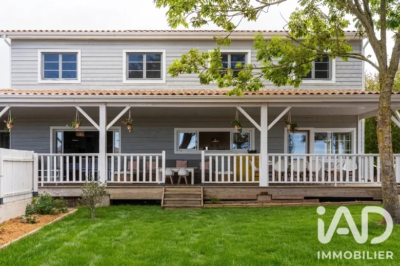 Maison 11 pièces 266 m² · à Talmont-Saint-Hilaire · 266 m² · 824 000 €
