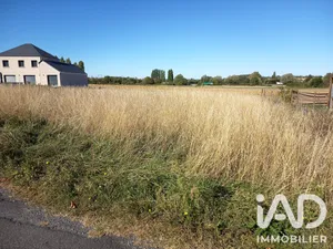 Building plot in Louresse-Rochemenier (49700)