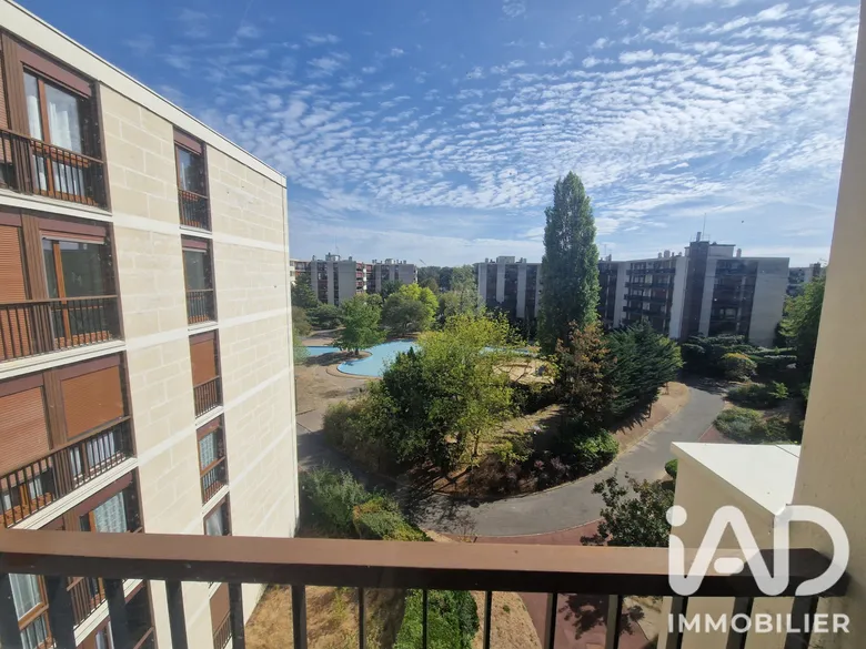 Appartement 4 pièces 84 m² · à Ris-Orangis · 84 m² · 157 000 €