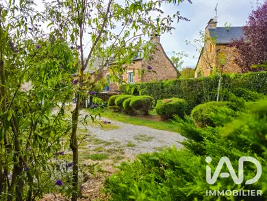 Maison de village à Salles-la-Source (12330)
