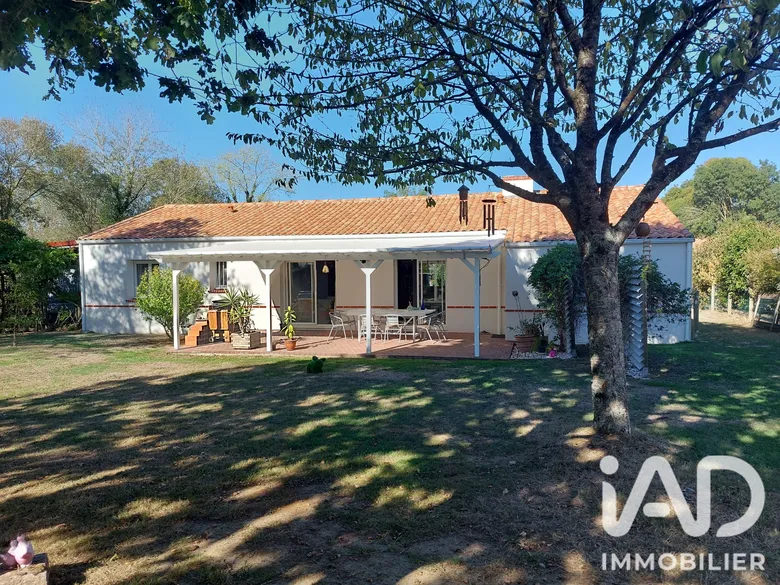 Maison 5 pièces 99 m² · à Divatte-sur-Loire · 99 m² · 350 000 €