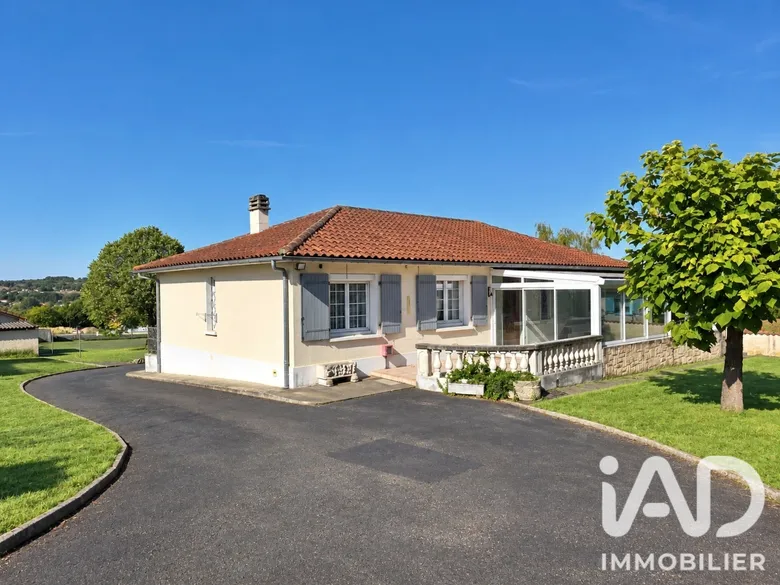 Maison 5 pièces 109 m² · à Touvre · 109 m² · 241 000 €