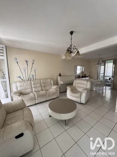 Maison à Baie-Mahault (97122)