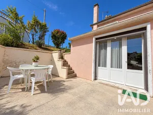 Village house in Mailly-Champagne (51500)