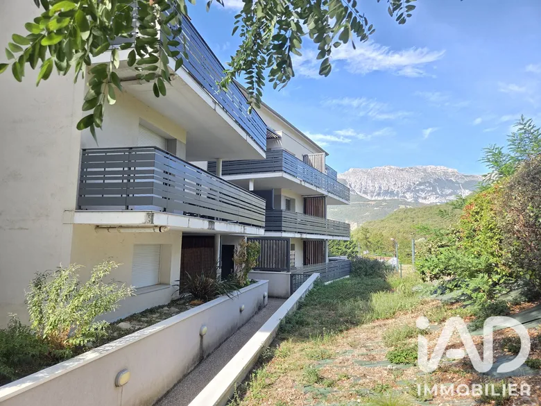 Appartement 3 pièces 67 m² · à Saint-Georges-de-Commiers · 67 m² · 220 000 €