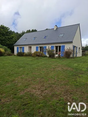 Maison de campagne à Berrien (29690)
