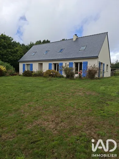 Maison de campagne à Berrien (29690)