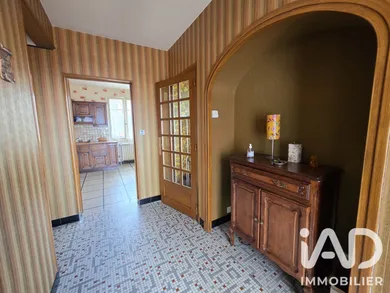 Maison à DOMPIERRE SUR BESBRE (03290)