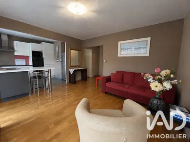 Apartment in Vannes (56000)