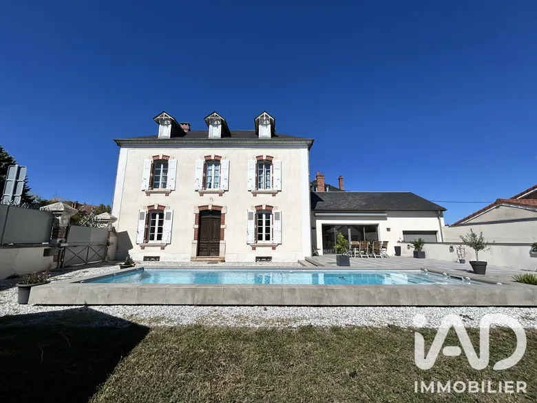 Maison 10 pièces 240 m² · à Séméac · 240 m² · 499 000 €