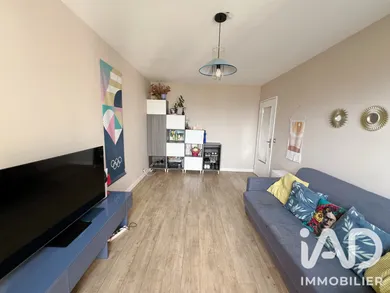 Apartment in Pantin (93500)