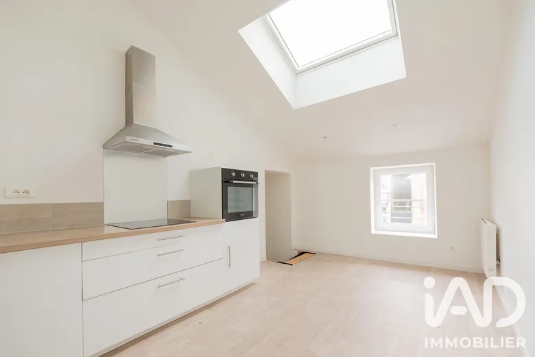 Immeuble 133 m² · à Les Mazures · 133,4 m² · 162 000 €