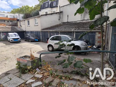Parking à Saint-Denis (93200)
