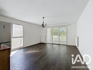 Apartment in Rouen (76100)