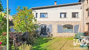 Village house in La Chaulme (63660)