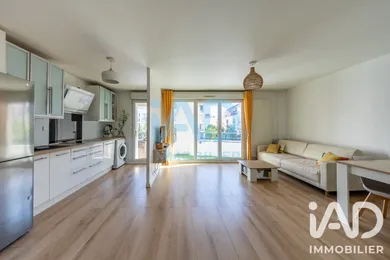 Apartment in Chevilly-Larue (94550)