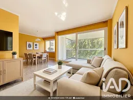 Apartment in Le Chesnay (78150)