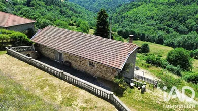Maison de campagne à Rochepaule (07320)