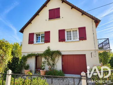 House in Saint-Hilaire-sur-Yerre (28220)