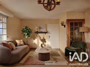 Detached house in Yzernay (49360)
