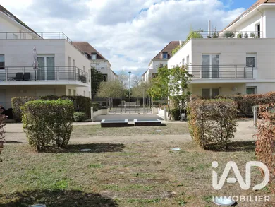 Studio à Montigny-le-Bretonneux (78180)