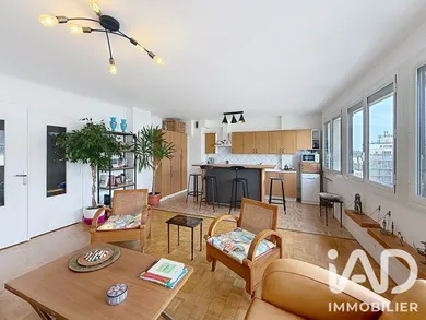 Apartment in Paris (75010)