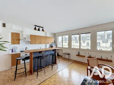 Apartment in Paris (75010)