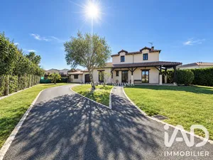 House in Artigues-près-Bordeaux (33370)