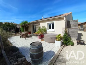 House in Orange (84100)
