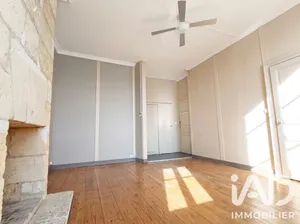 Apartment in Bordeaux (33800)