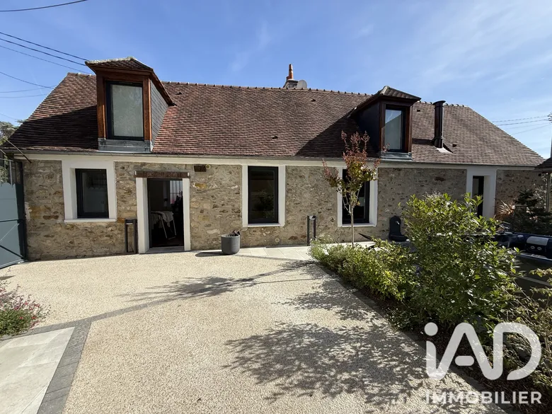 Maison 5 pièces 93 m² · à Chartrettes · 93 m² · 409 000 €