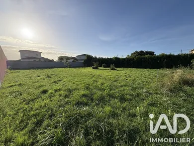 Terrain à bâtir à Tournon-sur-Rhône (07300)