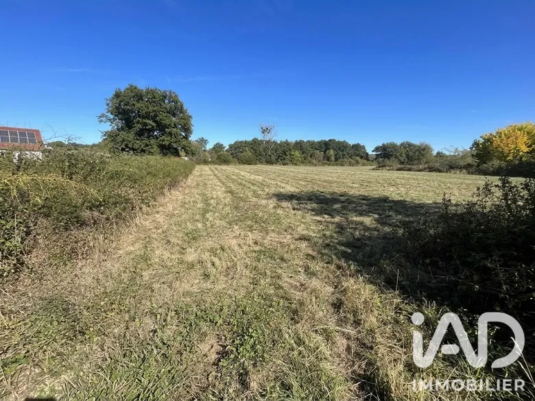 Terrain à bâtir à Épinac (71360) · 31 900 €