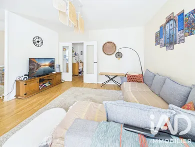 Apartment in Avon (77210)