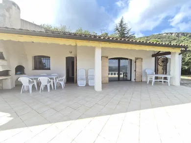 Pavillon à Carros (06510)