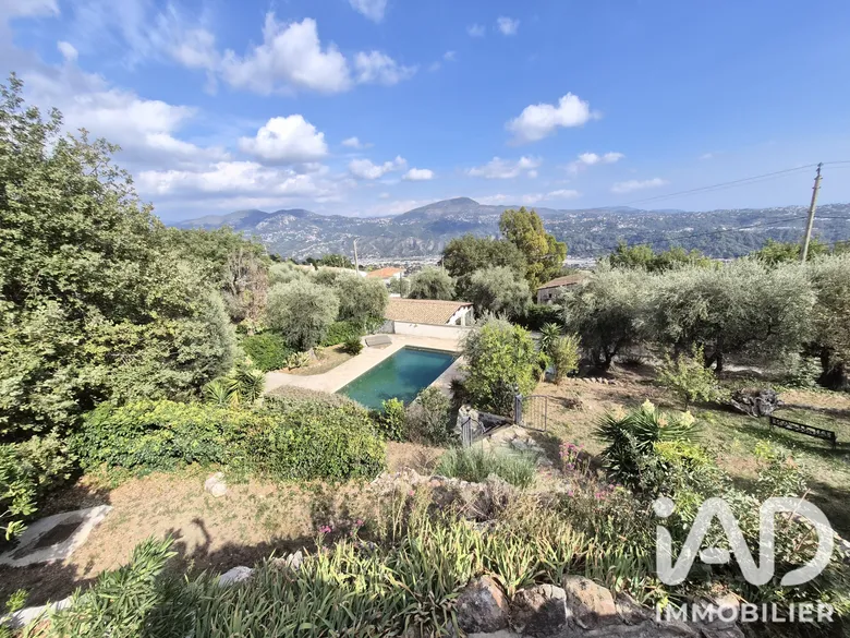 Maison 7 pièces 193 m² · à Carros · 193 m² · 949 000 €