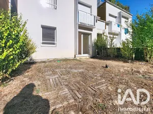 Apartment in Floirac (33270)