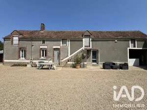 Farm in Poligny (77167)