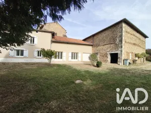 Maison de village à Chabrac (16150)