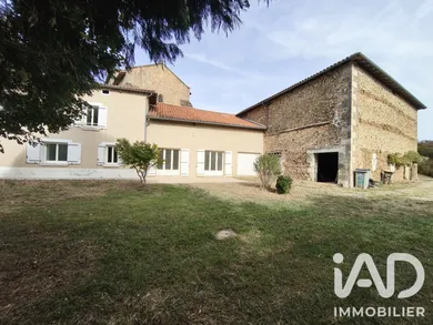 Maison de village à Chabrac (16150)