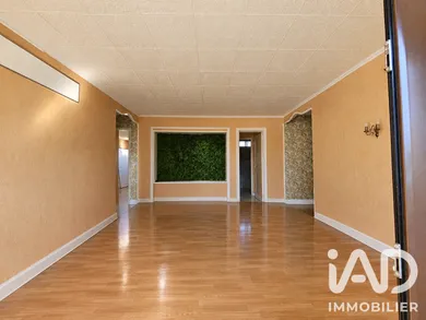 Apartment in Meudon (92360)
