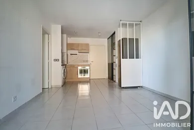 Apartment in Aix-en-Provence (13100)