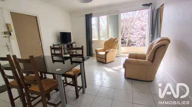 Appartement à Carpentras (84200)