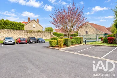 Apartment in Saint-Leu-d'Esserent (60340)
