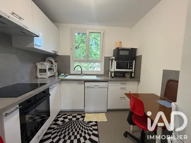 Appartement à Sainte-Geneviève-des-Bois (91700)