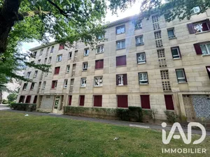 Appartement à Sainte-Geneviève-des-Bois (91700)
