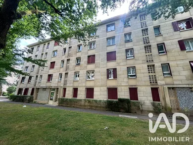 Appartement à Sainte-Geneviève-des-Bois (91700)