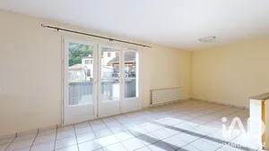 Village house in Enval (63530)